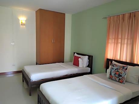 Twin Room with Balcony