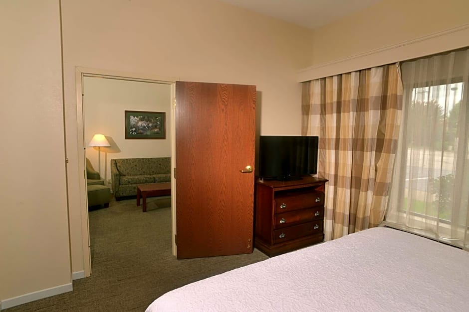 Hampton Inn By Hilton & Suites Springfield