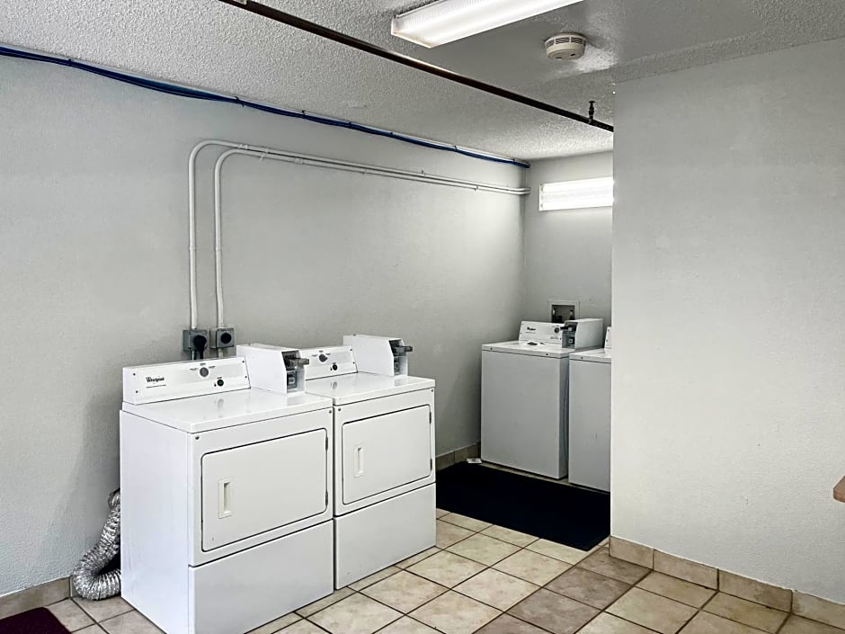 Studio 6 Suites Dayton OH Englewood