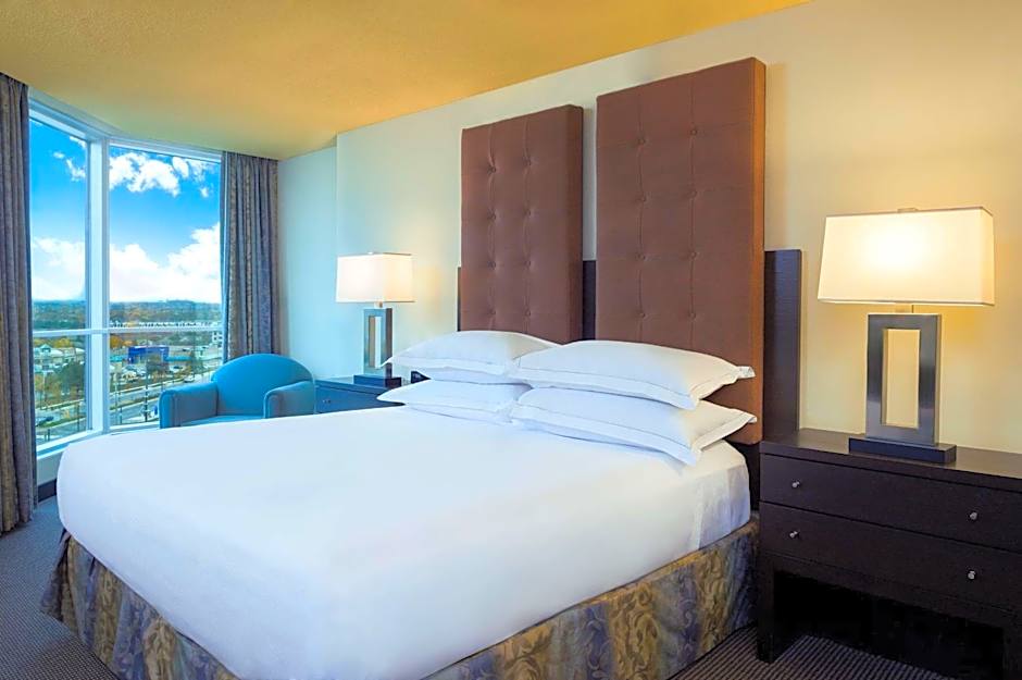 Hilton Suites Toronto/Markham Conference Center And Spa