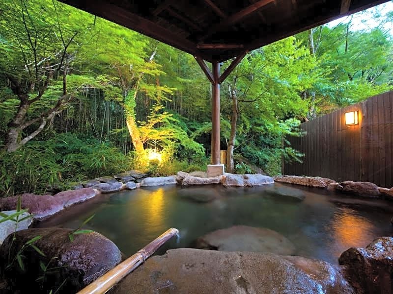 Yufuin Ryokan Gettouan