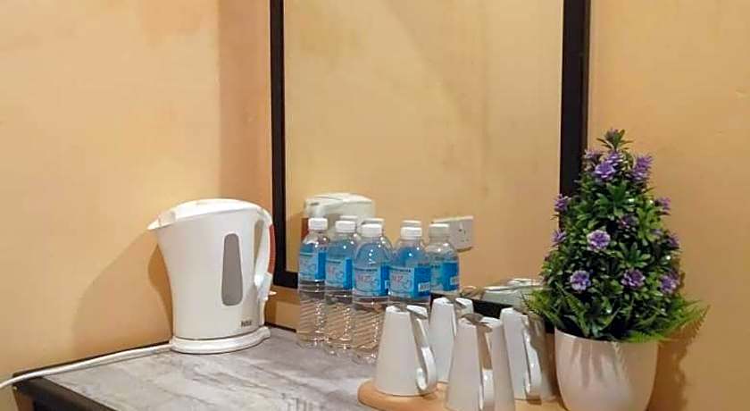 Loft Pals Urbanstay Lodge, Kapit