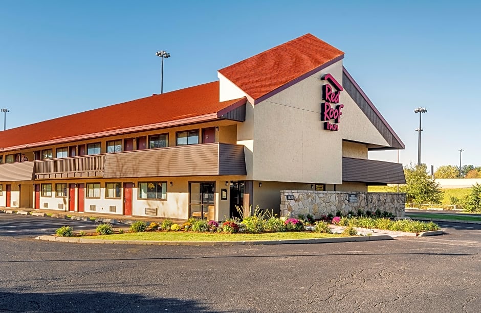 Travelodge by Wyndham Peoria