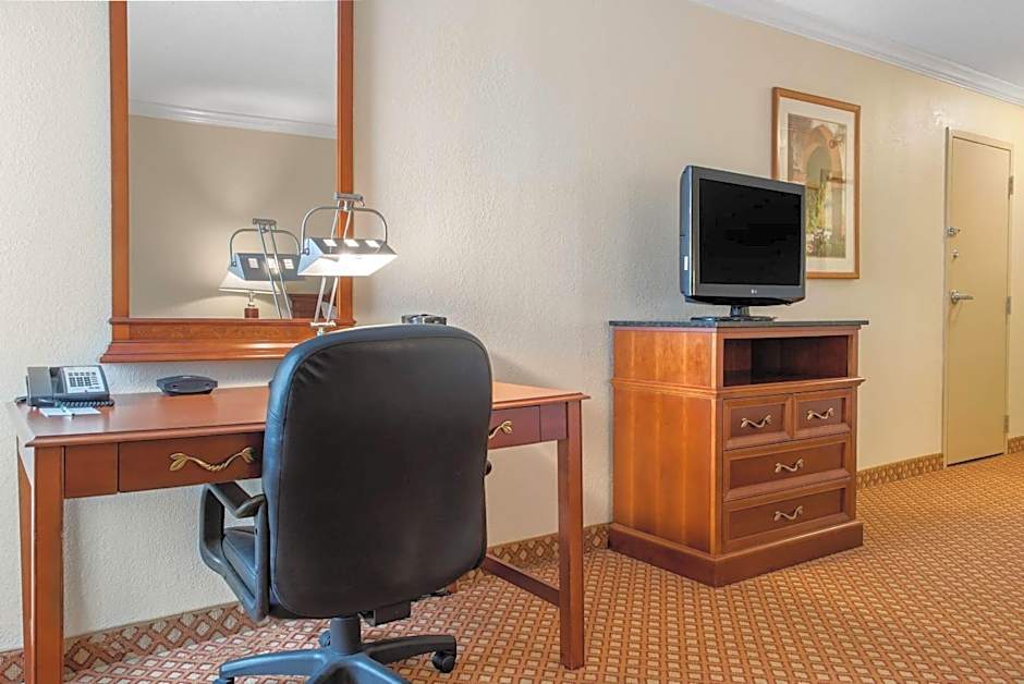 Quality Hotel Conference Center Cincinnati Blue Ash