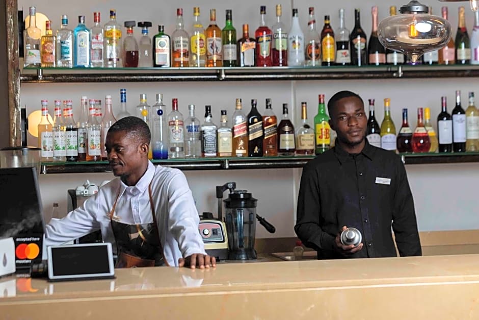 Roots Apartment Hotel