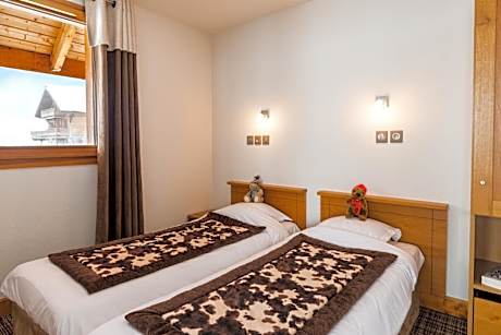 Two-Bedroom Apartment with Alcove or Duplex (8 Adults)