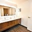 Holiday Inn & Suites Oakland - Airport by IHG