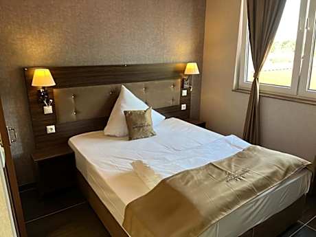 Hotel Pasa Paradies KOSTENLOSE PARKPLÄTZE