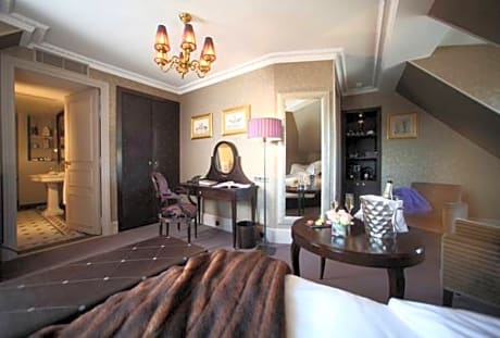 EXECUTIVE ROOM 1 PERSON