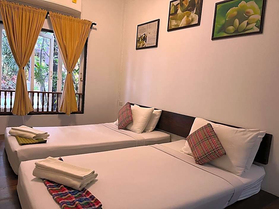 Photo 1 of 7 of Deluxe 1 Twin Bed Suite