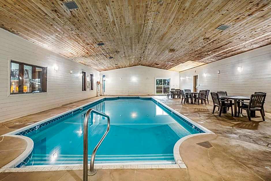 Americas Best Value Inn - Marquette