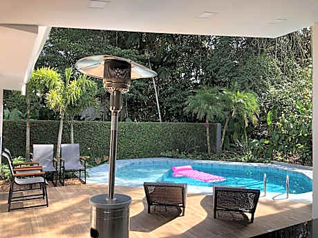 House with pool near Riviera beach