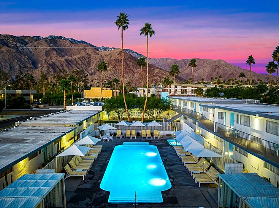 Skylark Hotel
