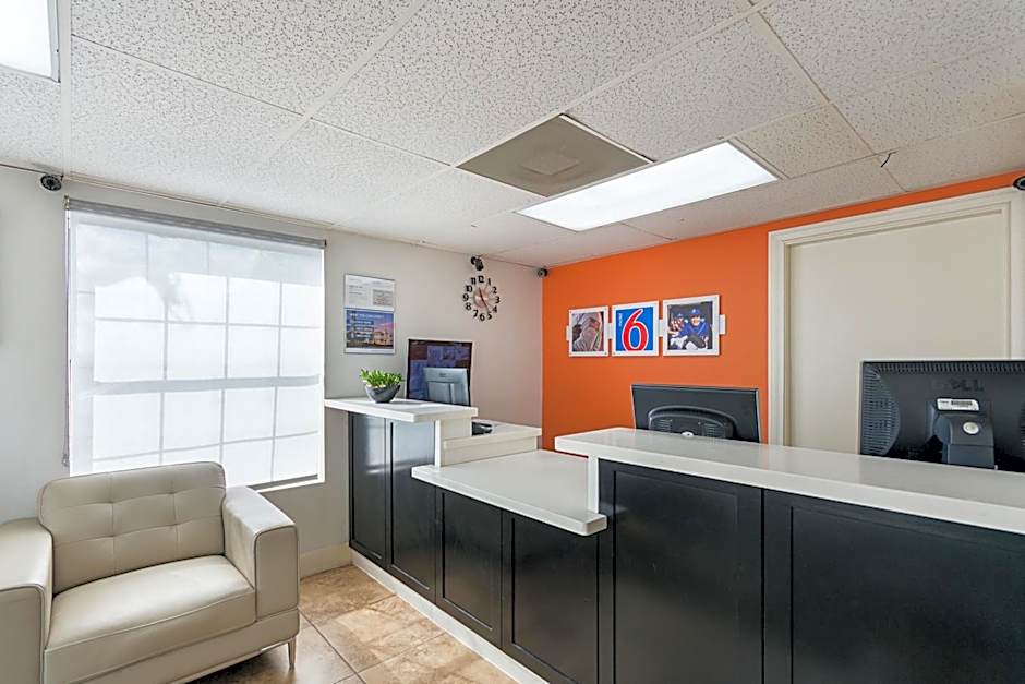 Motel 6-Livingston, TX