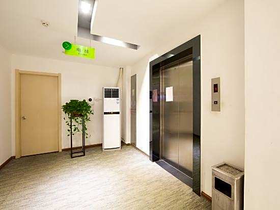 Motel 168 (Guangzhou Hualin International Jade City)
