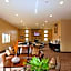 Cobblestone Inn & Suites - Denison | Oak Ridge