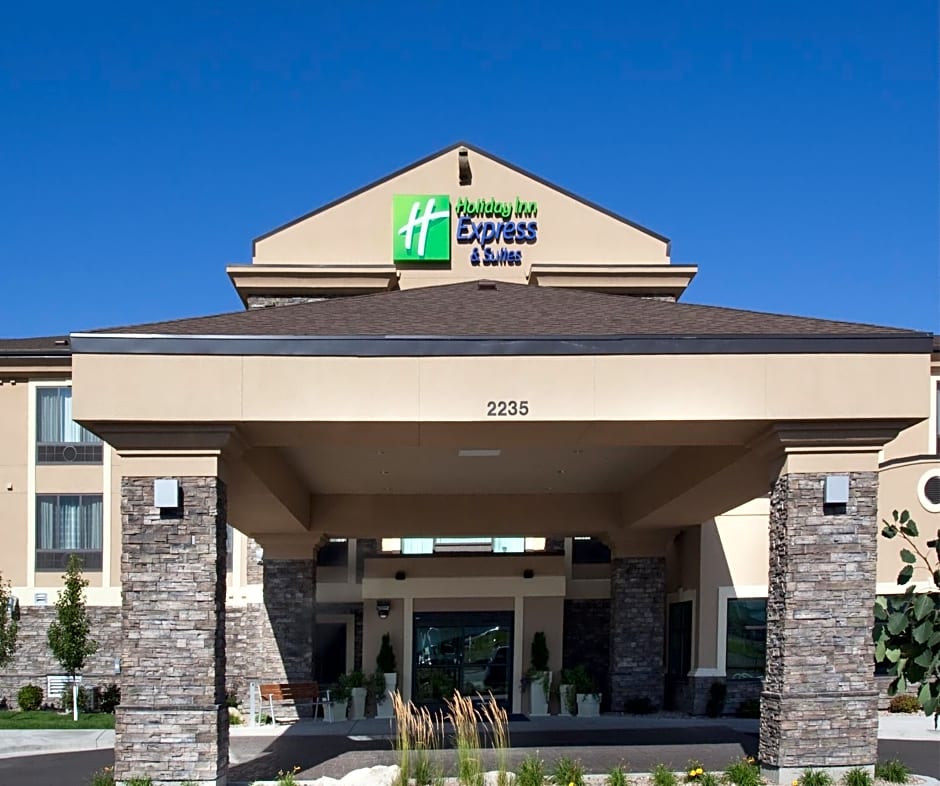 Holiday Inn Express & Suites Logan By IHG
