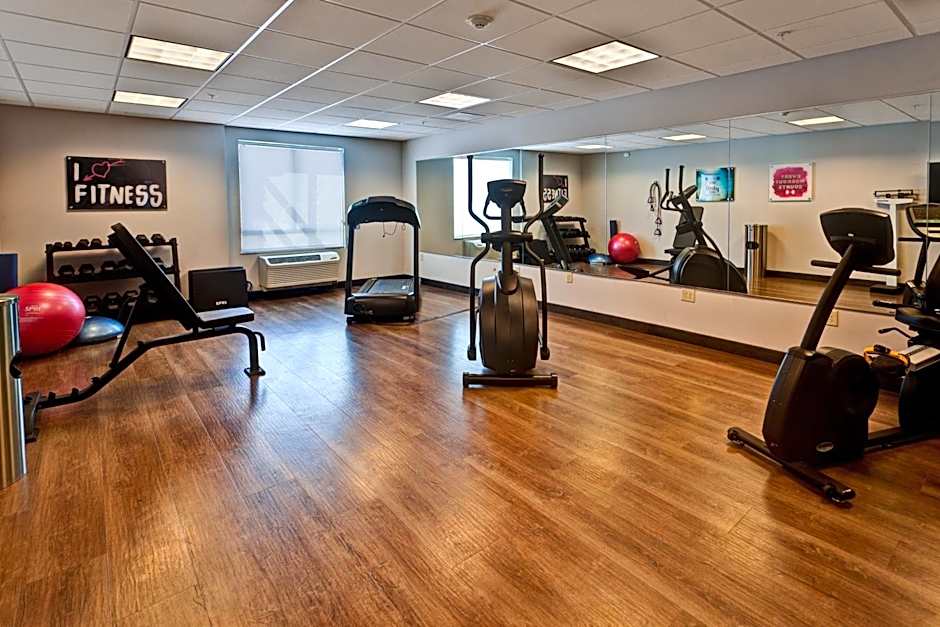 Holiday Inn Express Hutchinson By IHG