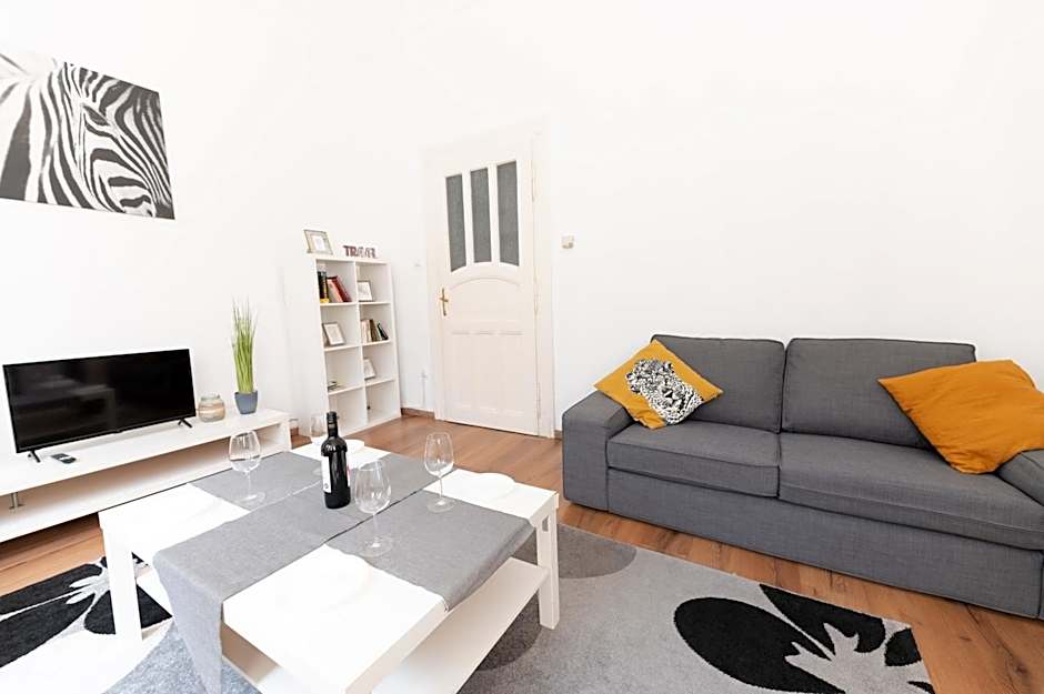 Danube Dwelling Aulich utca 3