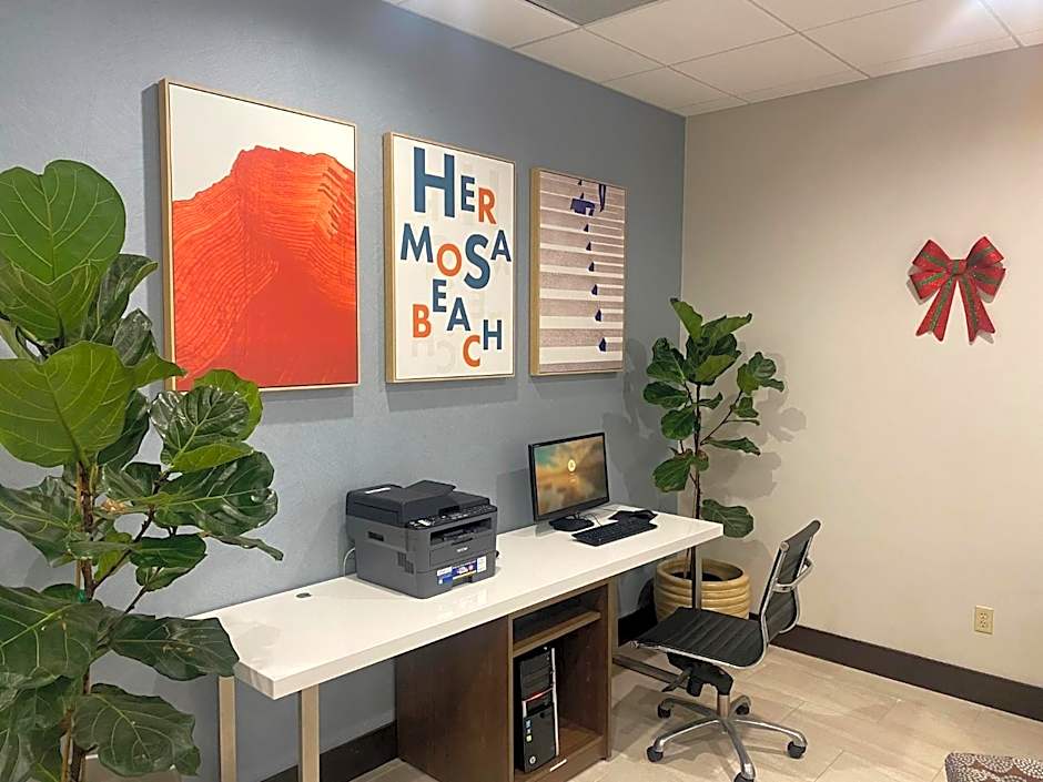 Holiday Inn Express Hotel & Suites Hermosa Beach By IHG