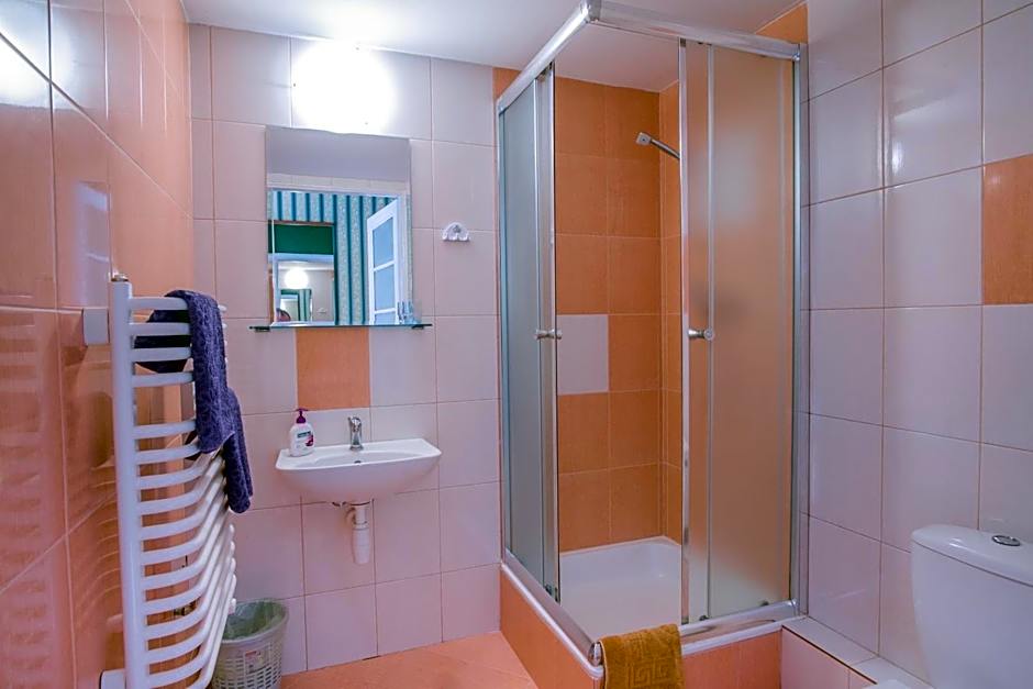 Finger Guest Rooms