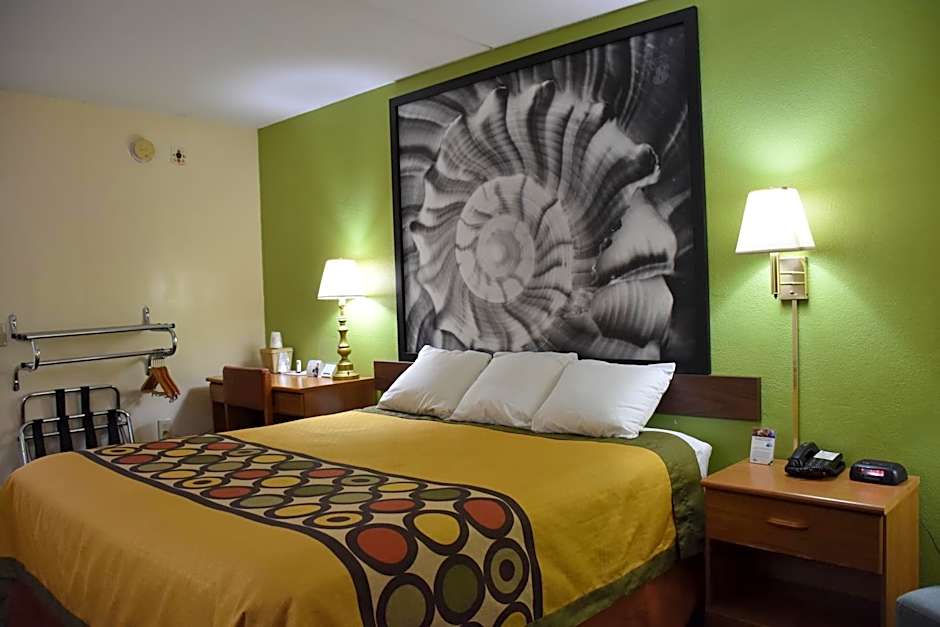 Super 8 by Wyndham Tifton
