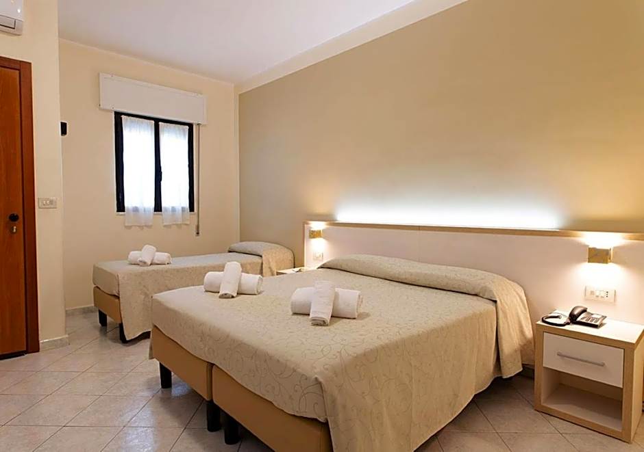 Photo 1 of 5 of Triple Room