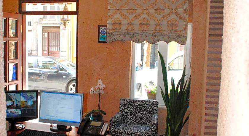 Hotel Buhara Family Inn