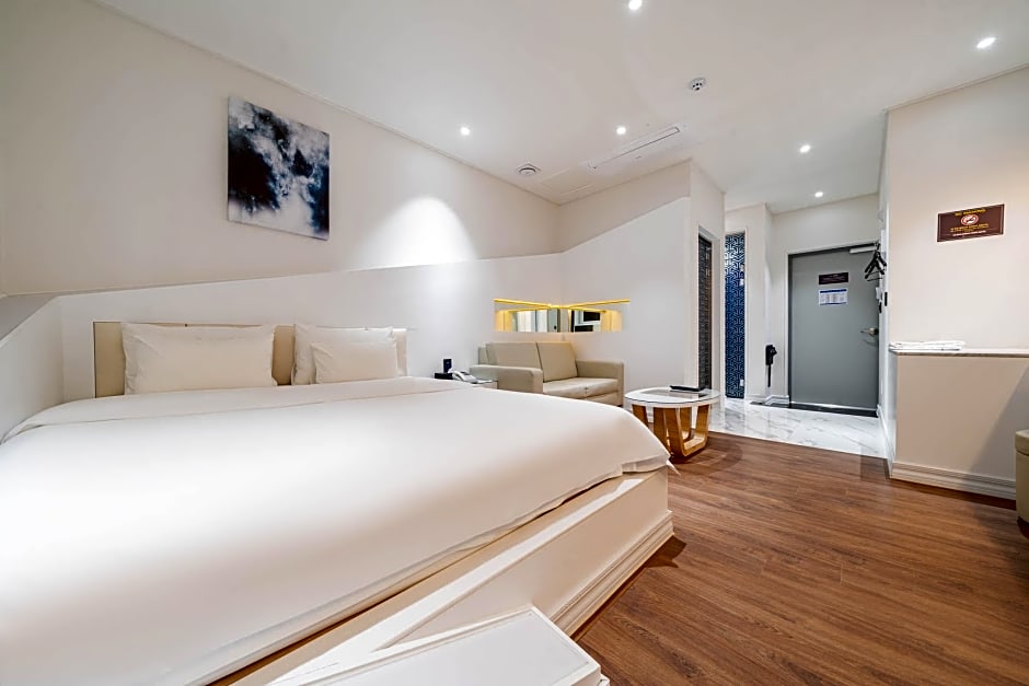 Wonju WJ Hotel Full House