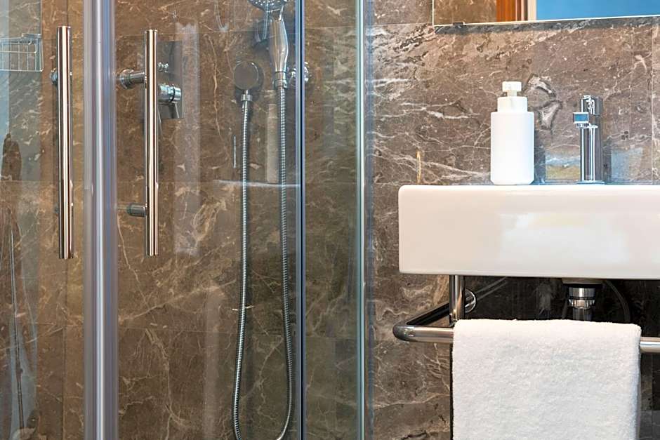 Antoniel Suites