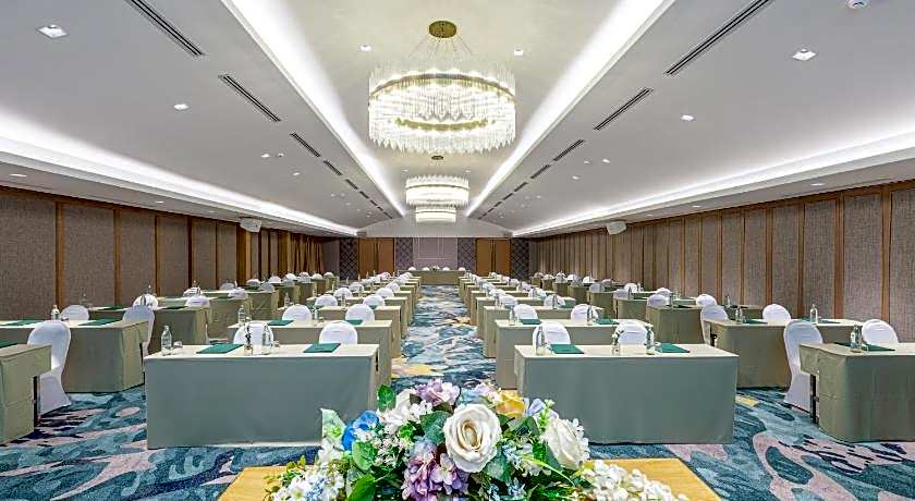Phuket Merlin Hotel