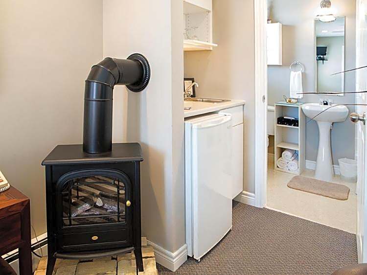 Inn on the Harbour and Telegraph House