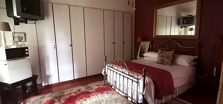 Royston Hall Historical Guesthouse