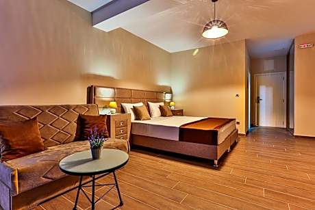 Deluxe Double Room with Balcony and Sea View