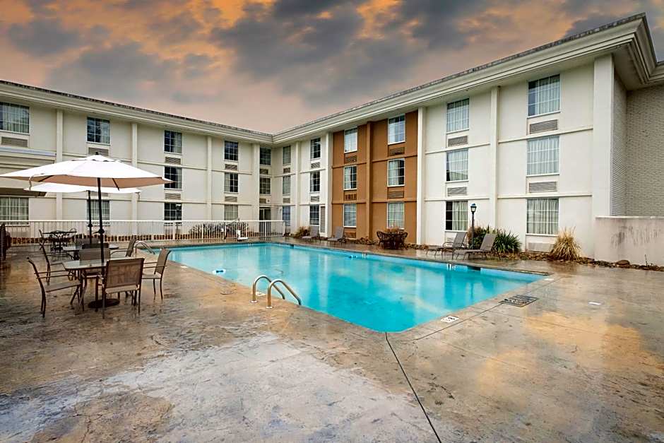 Red Roof Inn Knoxville Central - Papermill Road