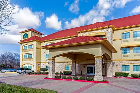 La Quinta by Wyndham Ennis