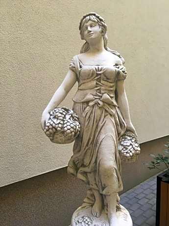 GRACIA APARTMENT HOUSE