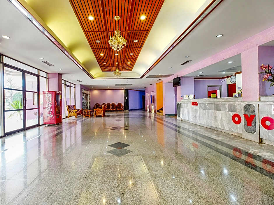 OYO 565 Trang Hotel