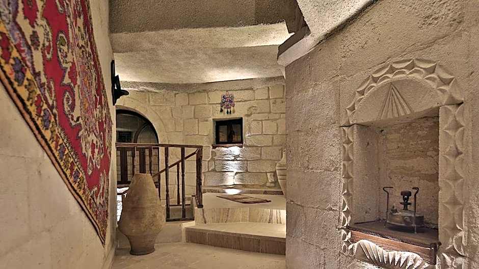 Maccan Cave Hotel