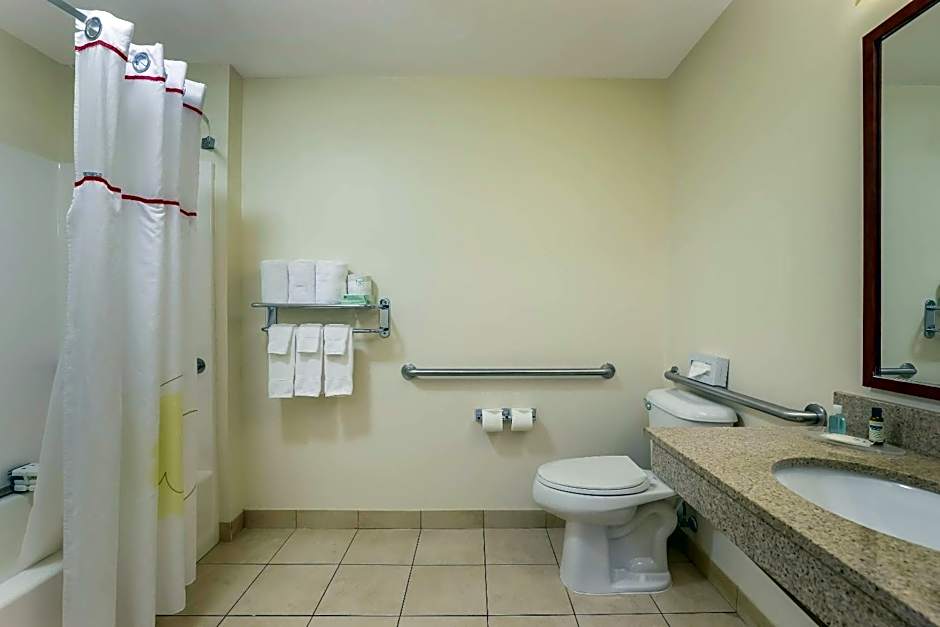 MainStay Suites Fitchburg - Madison