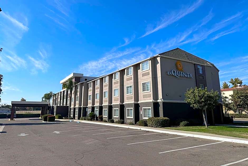 La Quinta Inn & Suites by Wyndham Tulare
