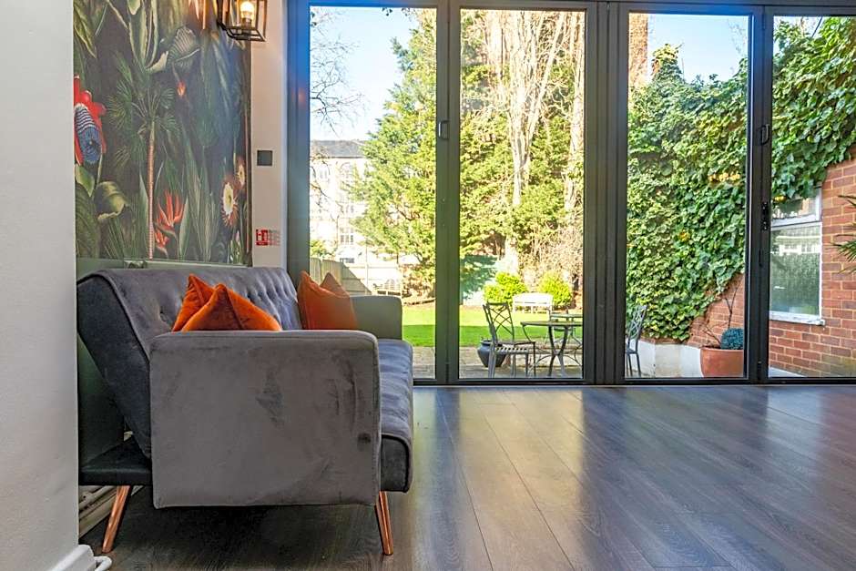 Croft Court Hotel Free Parking