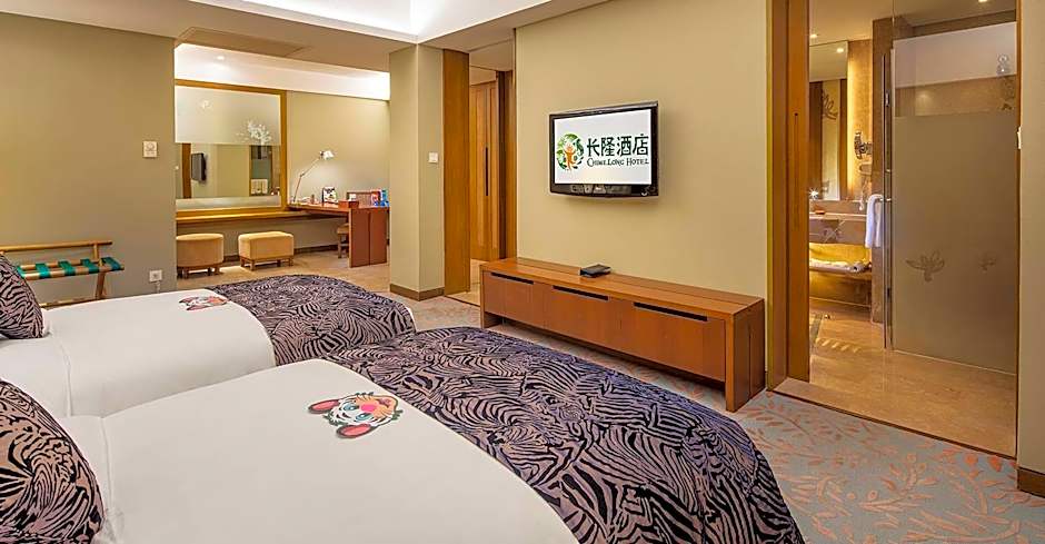 Photo 1 of 3 of Deluxe Safari Twin Room