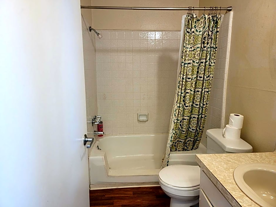 Charming Hotel Style Beverly Hills