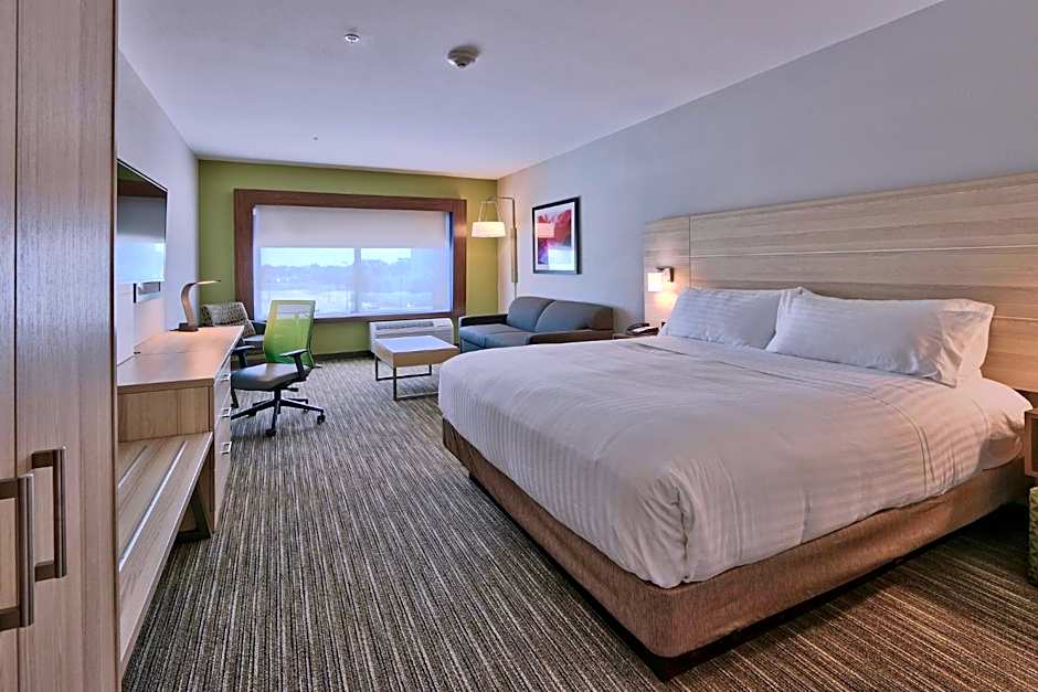 Holiday Inn Express & Suites Roswell By IHG