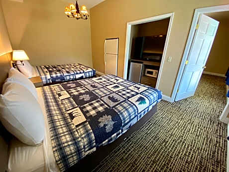 Deluxe Family Suite