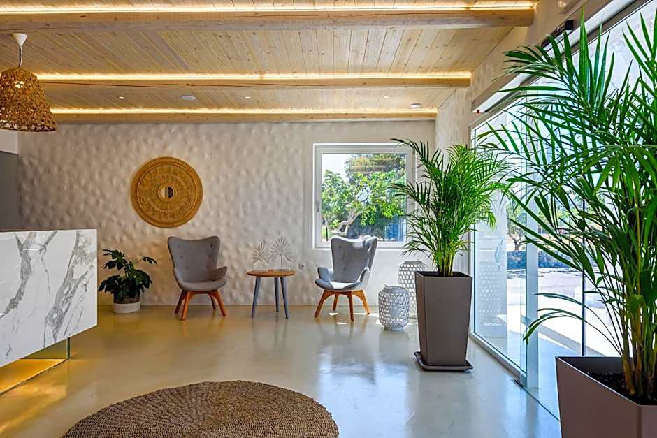 Solimar White Pearl - Adults Only