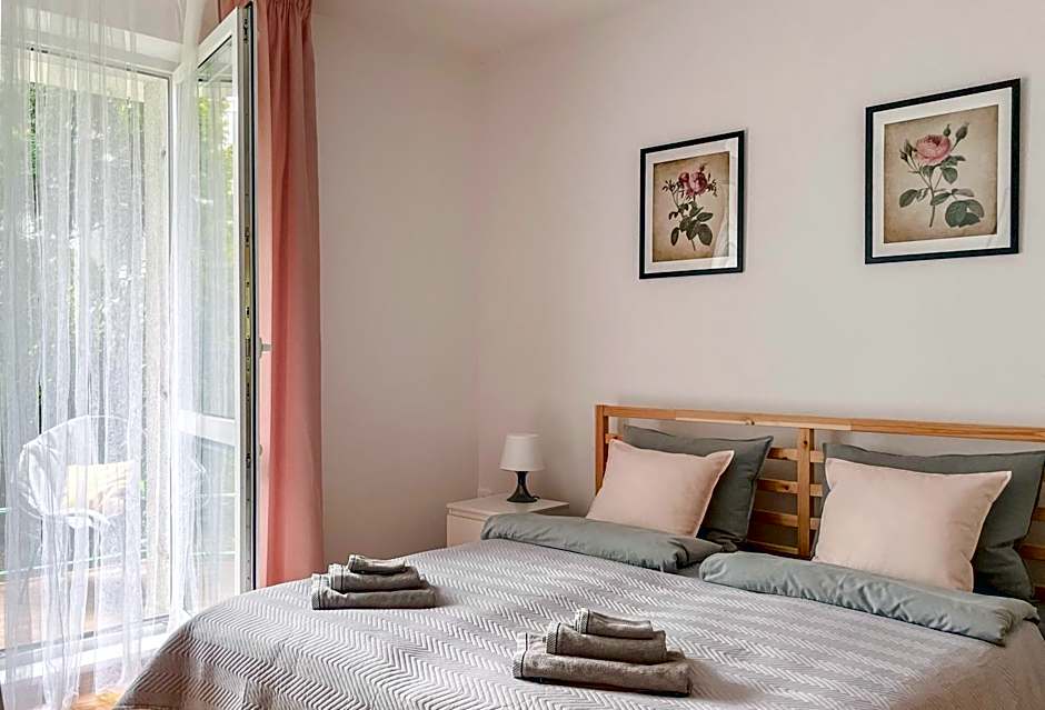 Flower House Warsaw Chopin Airport