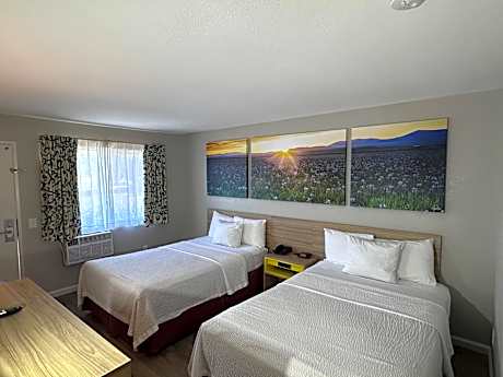 Double Room with Two Double Beds - Non-Smoking