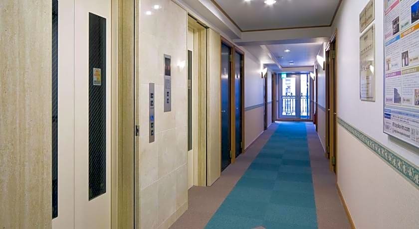 Toyoko Inn Yokohama Tsurumi-Eki Higashi-Guchi